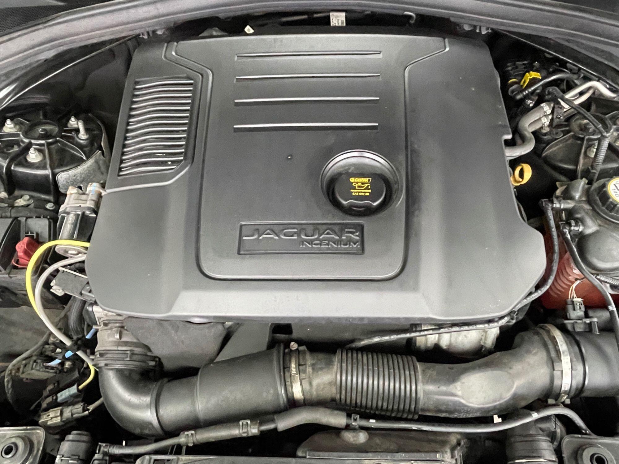 Jaguar F-Pace - Image 19