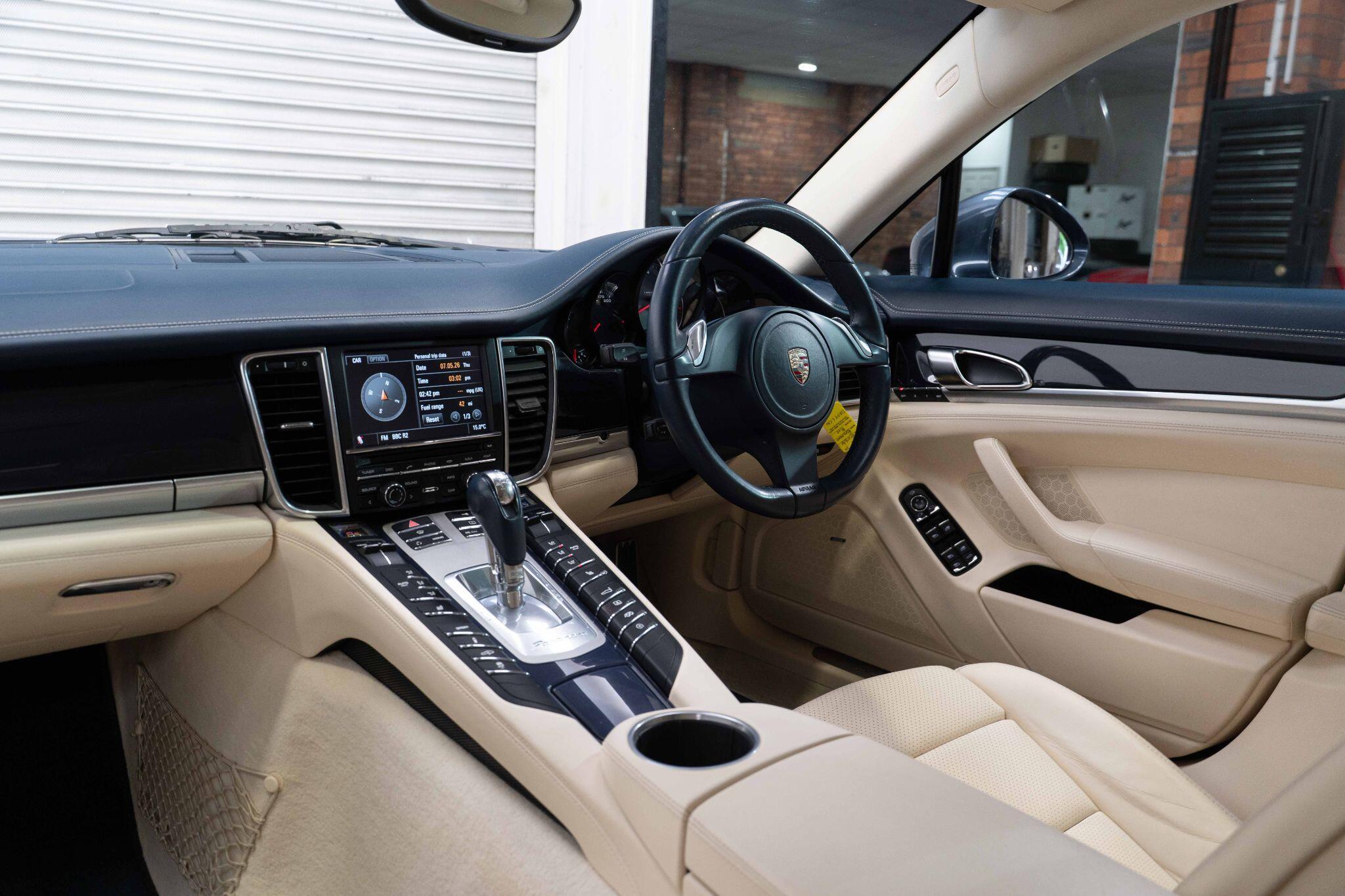 Porsche Panamera - Image 14