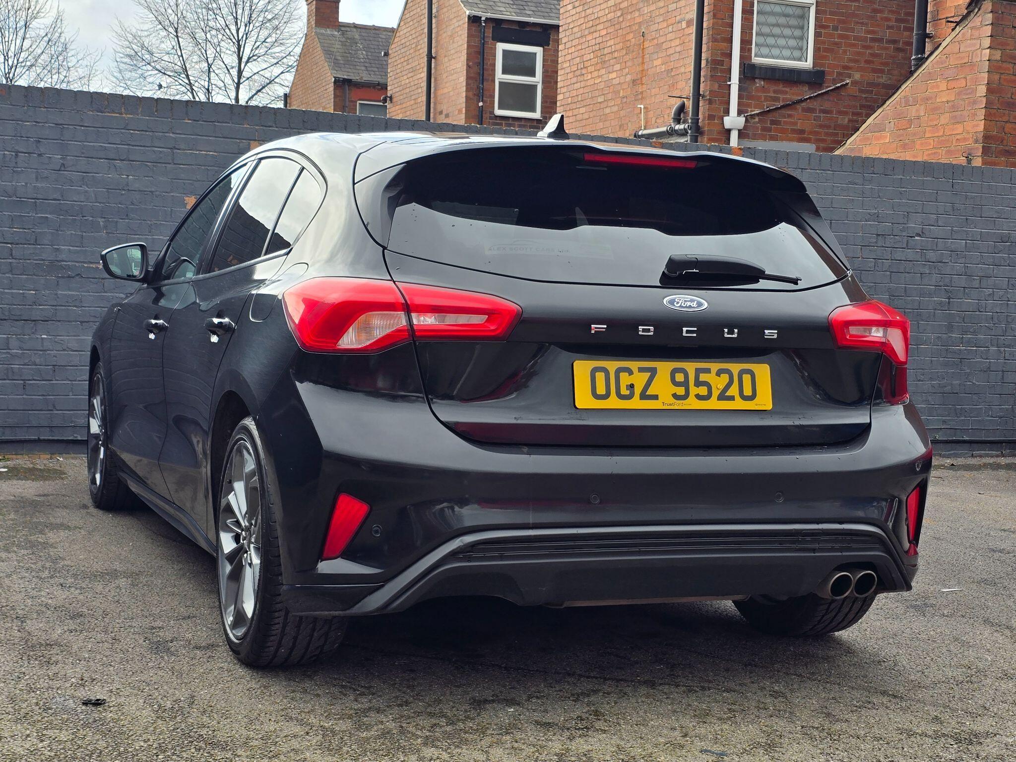 Ford Focus - Image 49