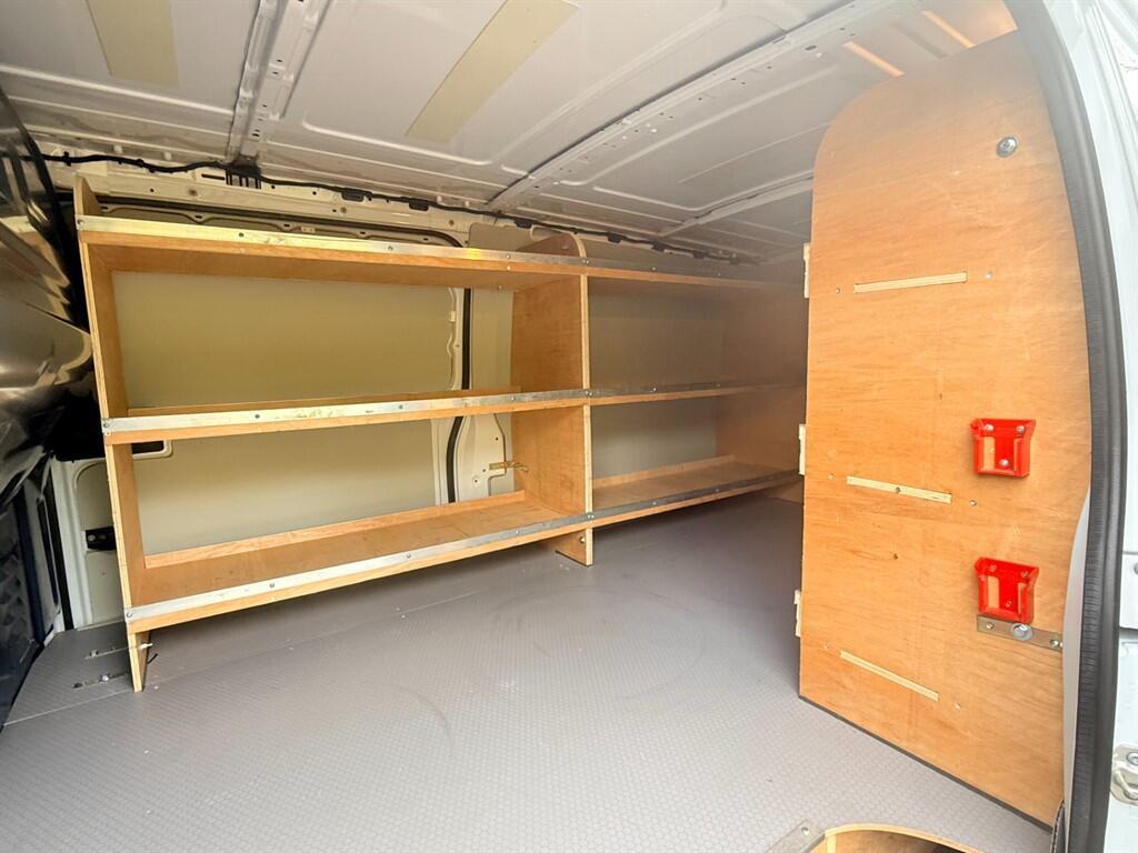 Mercedes Vito - Image 17