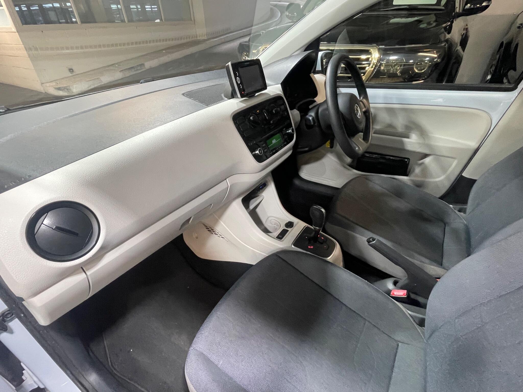 Volkswagen up! - Image 11