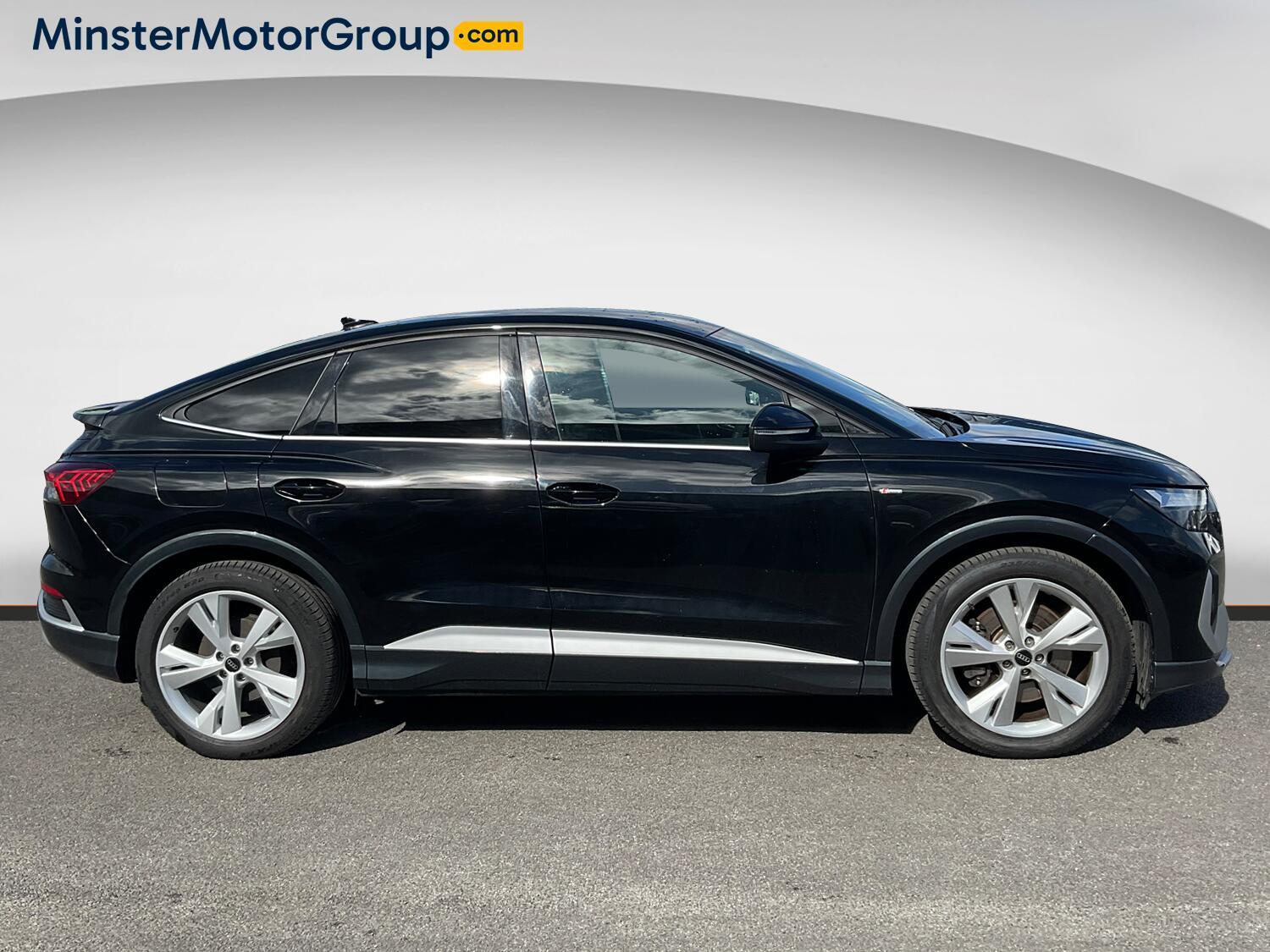 Audi Q4 E-Tron - Image 2