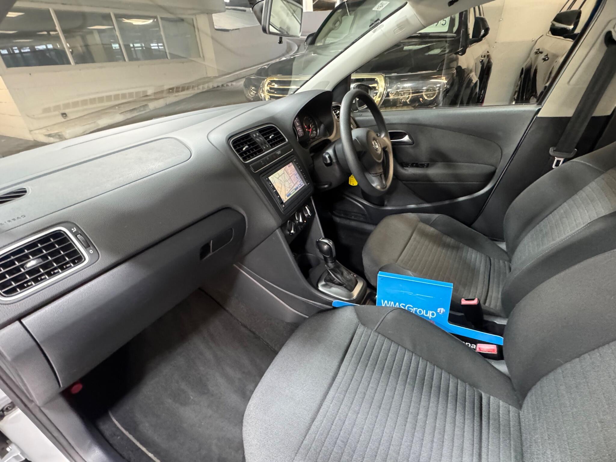 Volkswagen Polo - Image 11