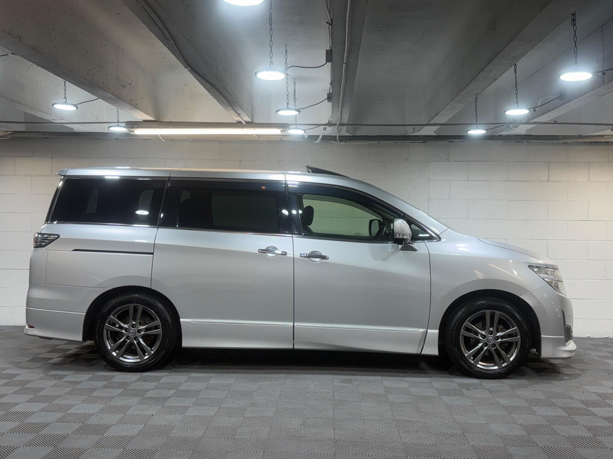Nissan Elgrand - Image 6