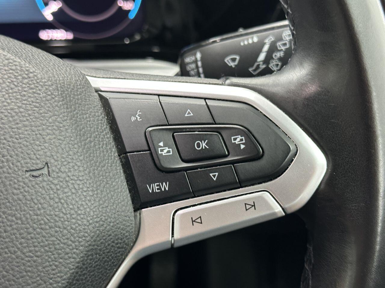 Volkswagen Golf - Image 20