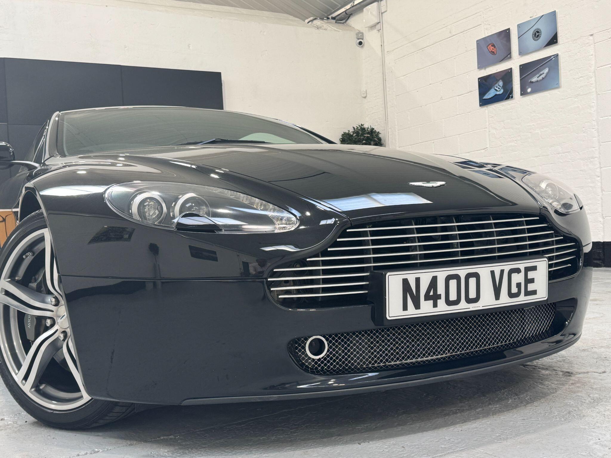 Aston Martin Vantage - Image 31