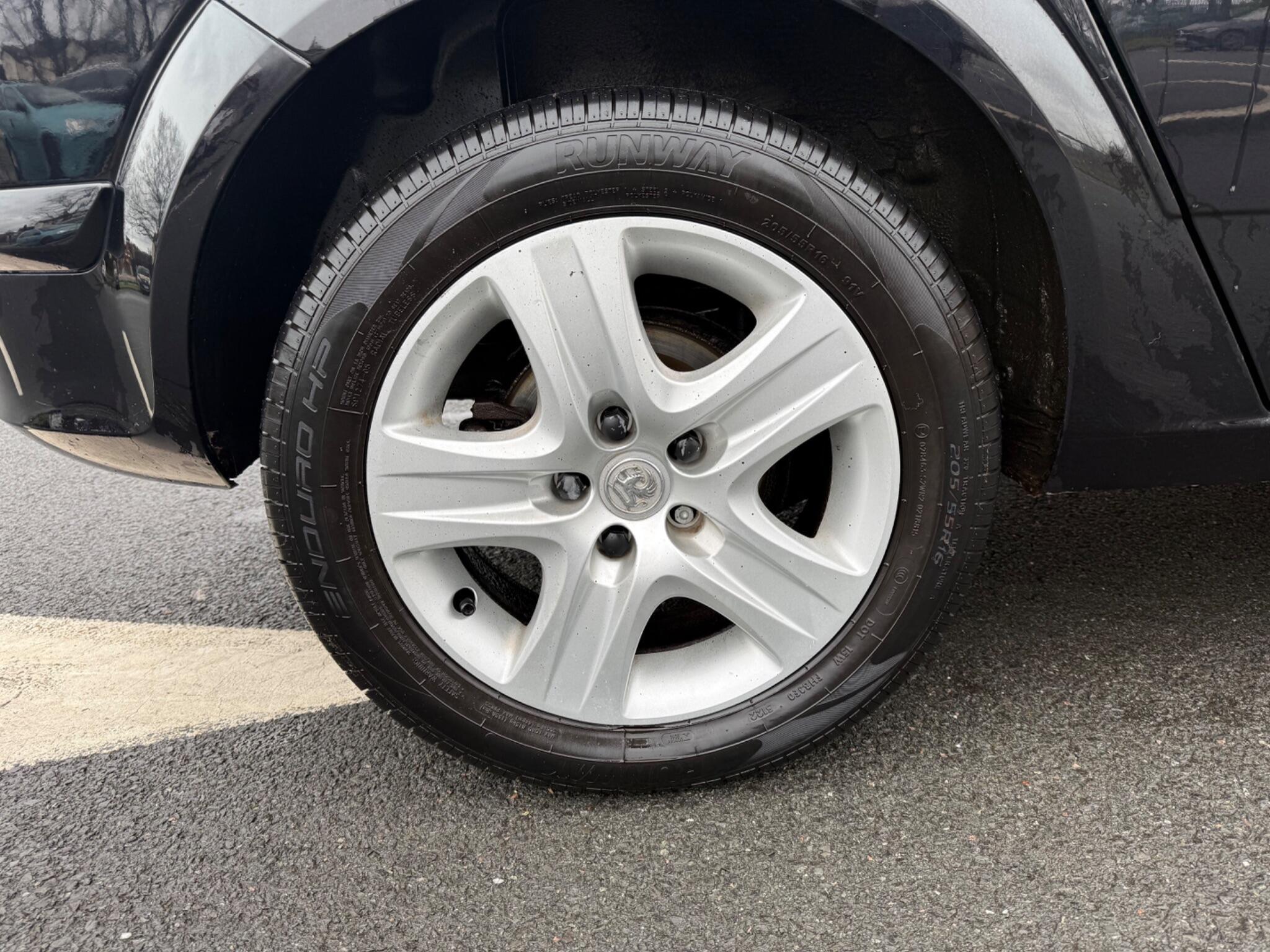 Vauxhall Astra - Image 9