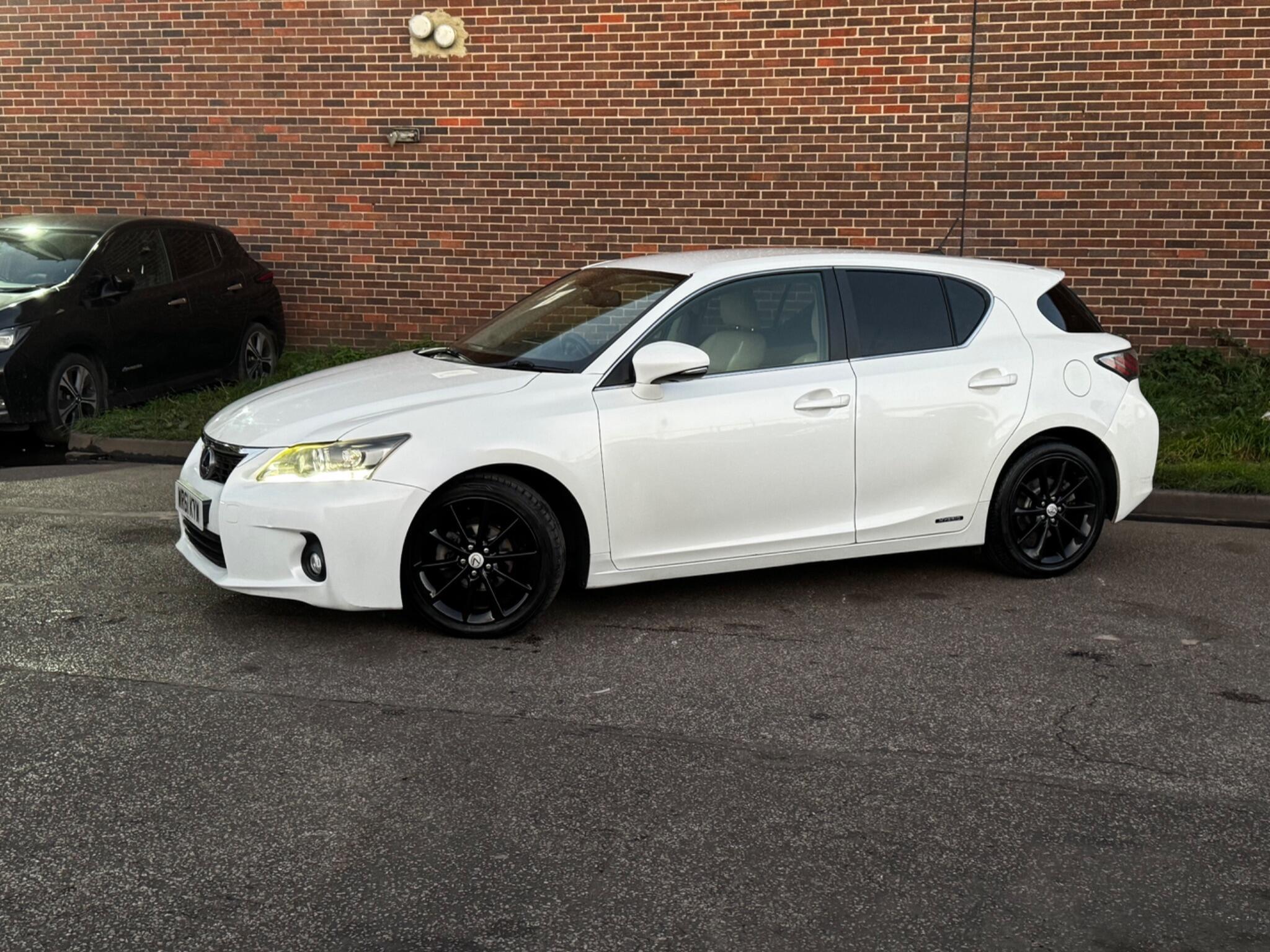 Lexus CT - Image 14