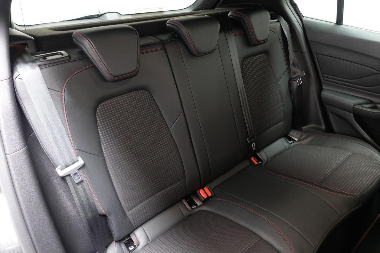 Ford Focus - Image 20