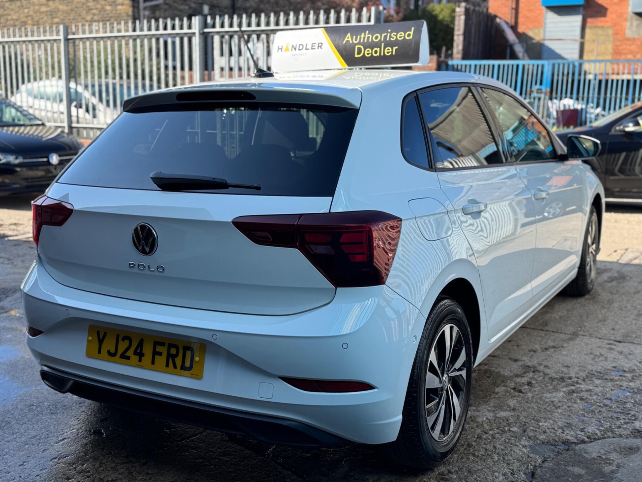 Volkswagen Polo - Image 6