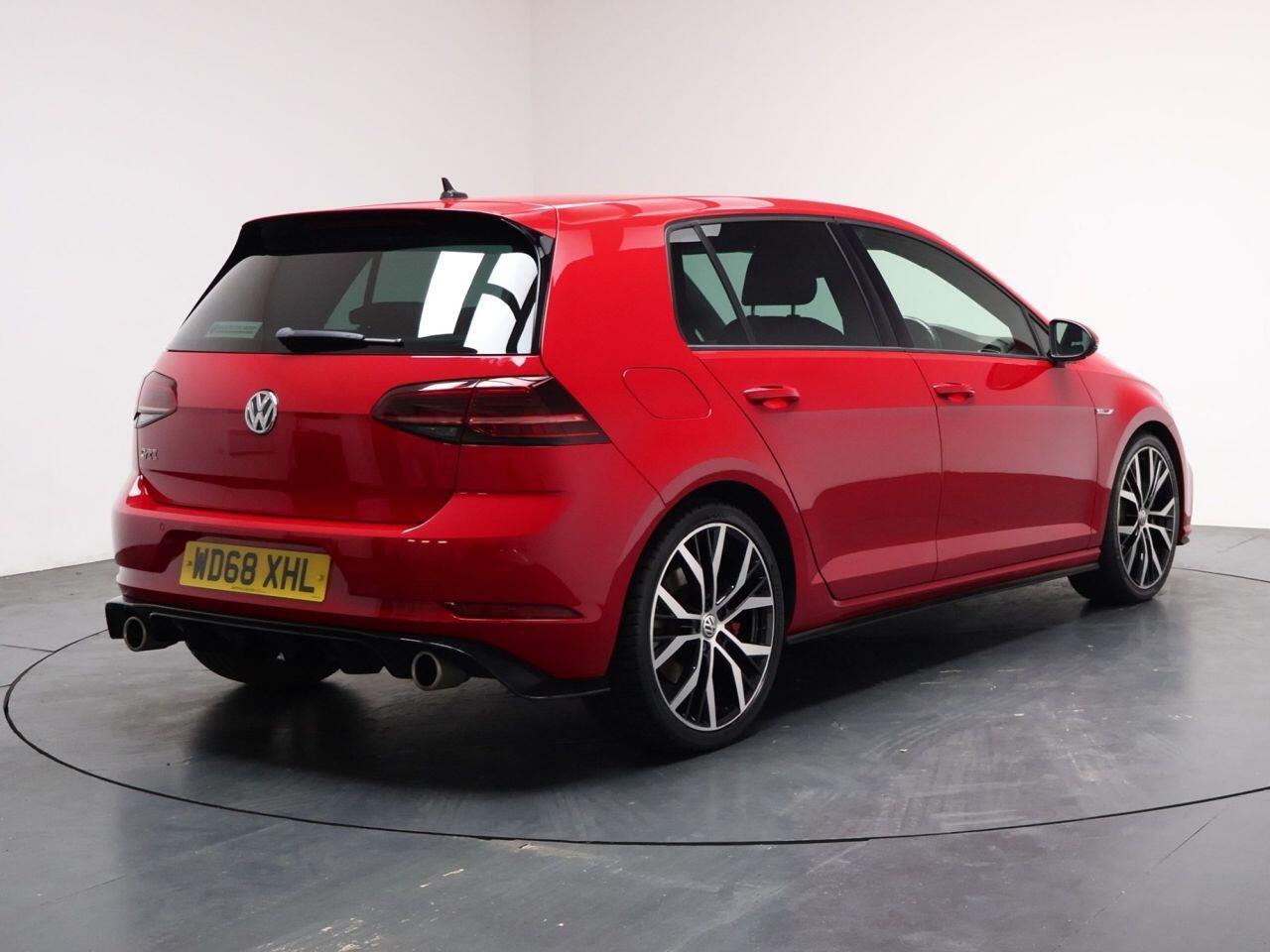 Volkswagen Golf - Image 12