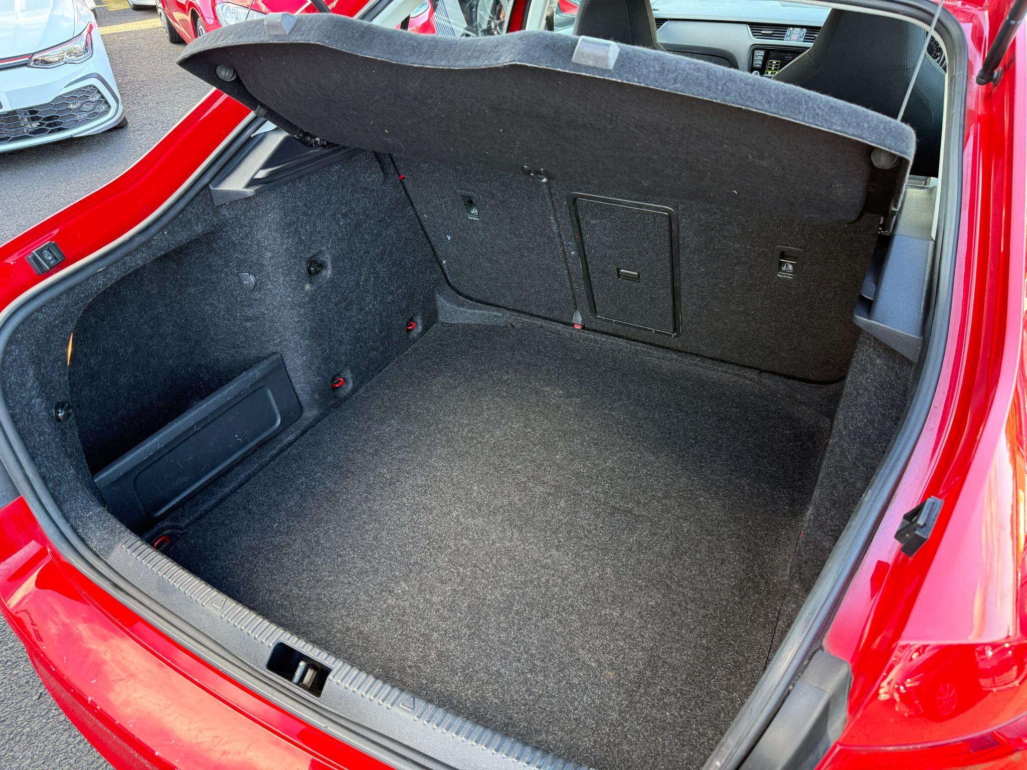 Skoda Octavia - Image 71