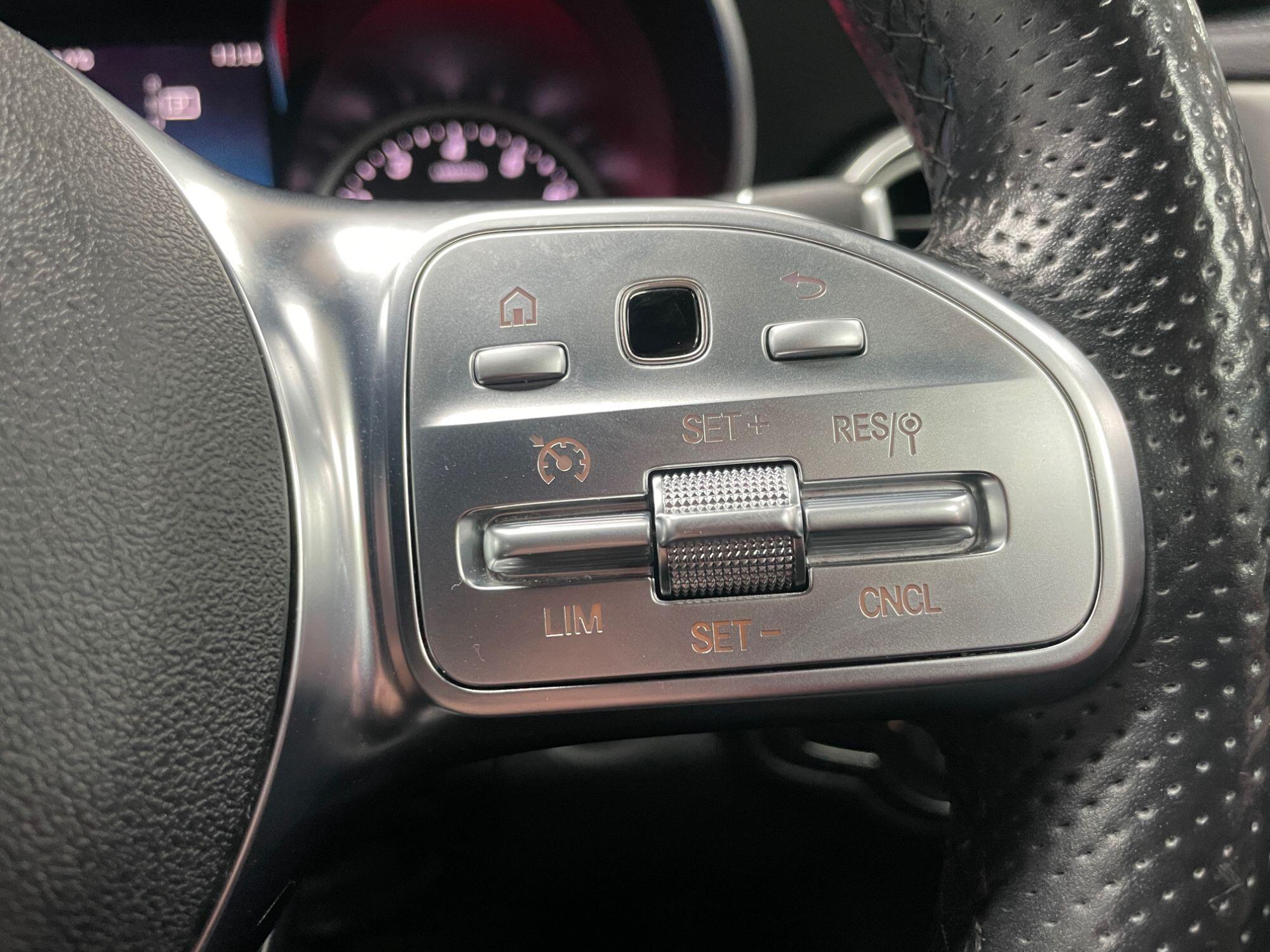 Mercedes C-Class - Image 36