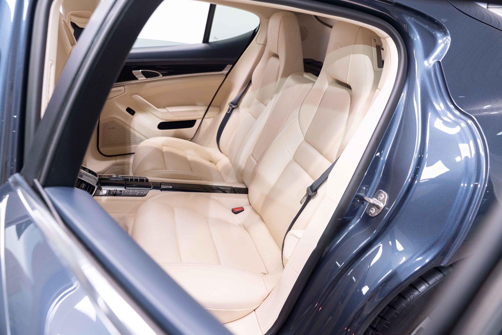 Porsche Panamera - Image 18
