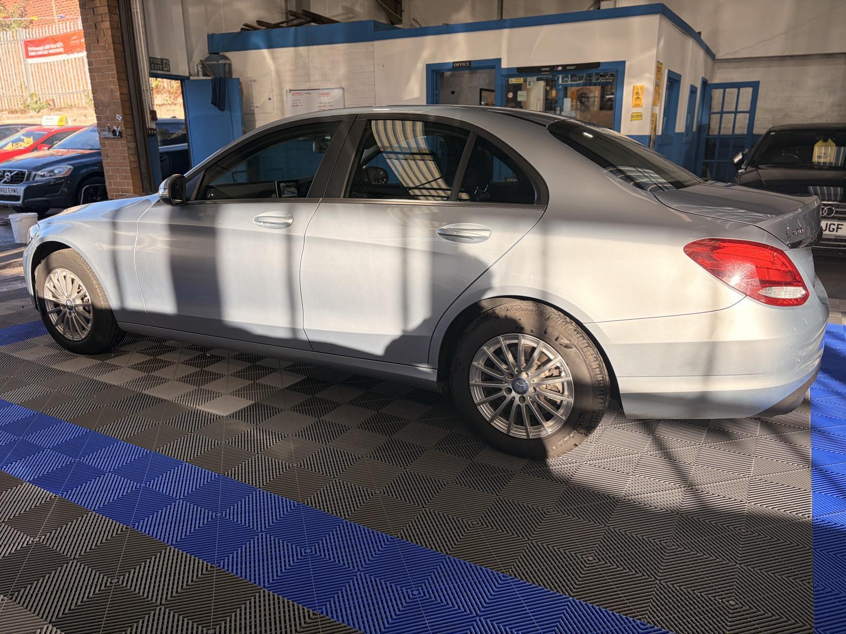 Mercedes C Class - Image 5