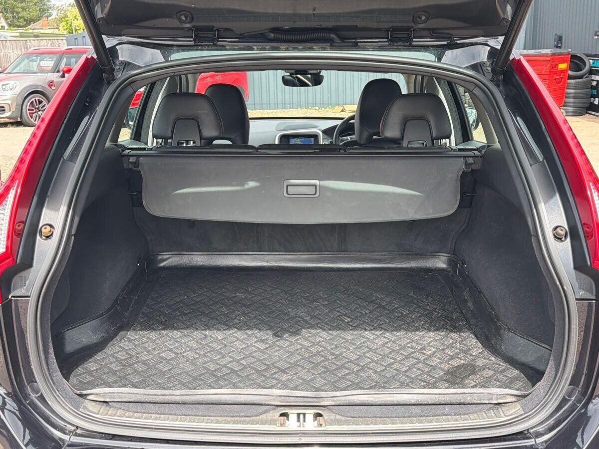 Volvo XC60 - Image 24
