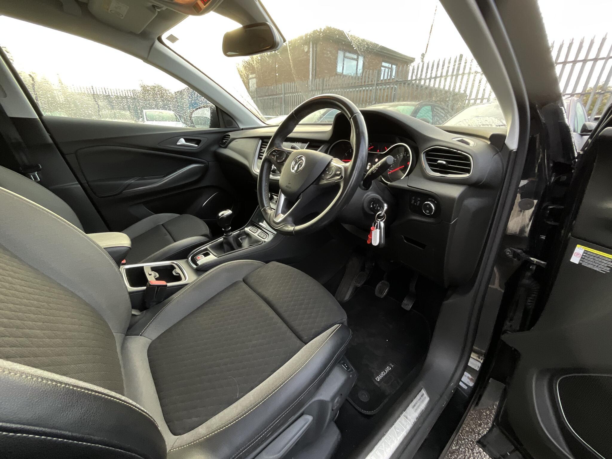 Vauxhall Grandland X - Image 7