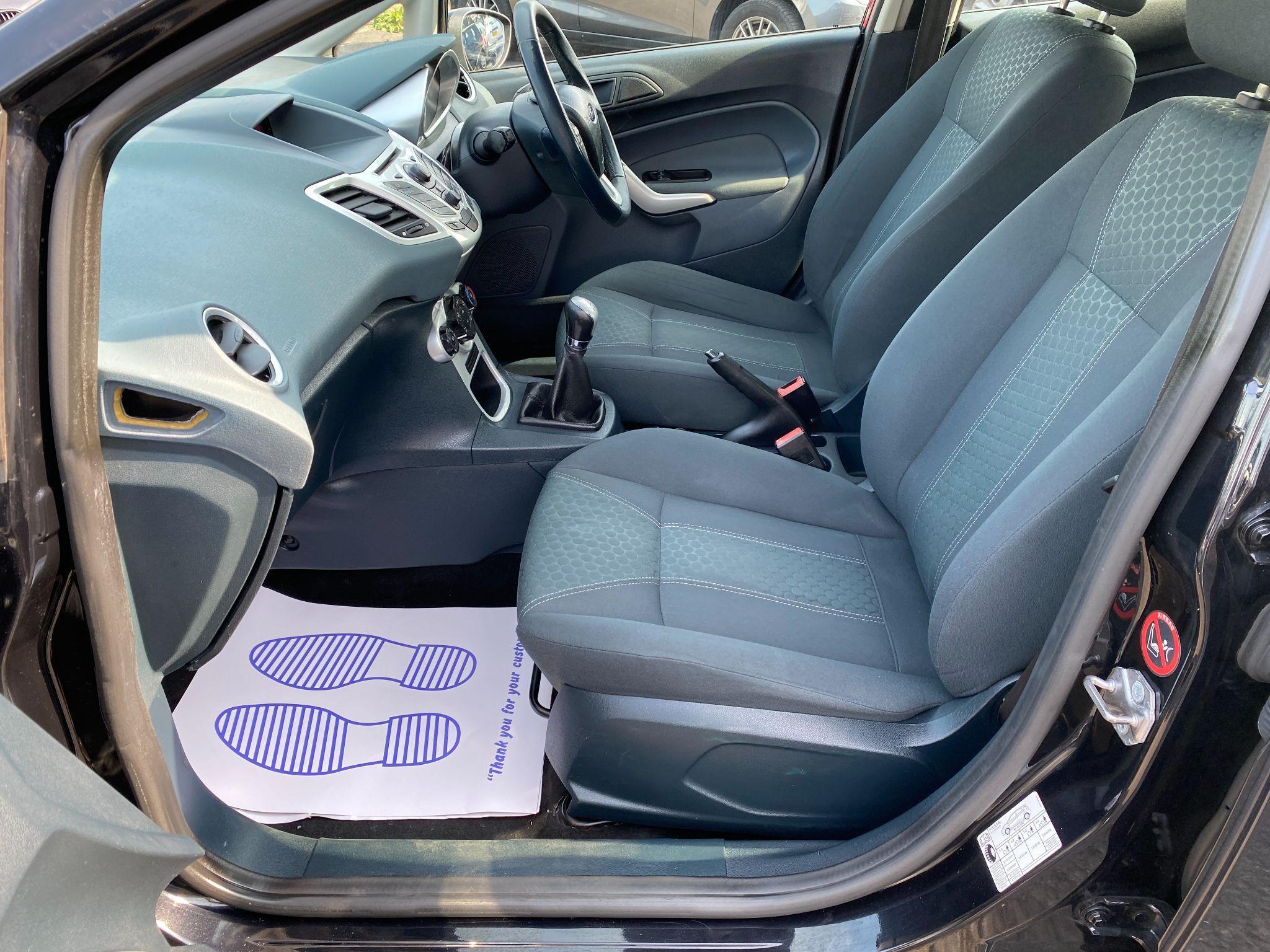 Ford Fiesta - Image 27