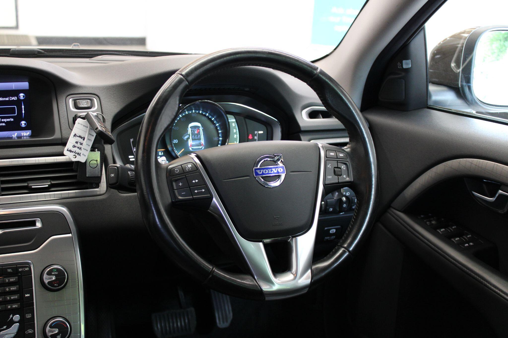 Volvo XC70 - Image 39