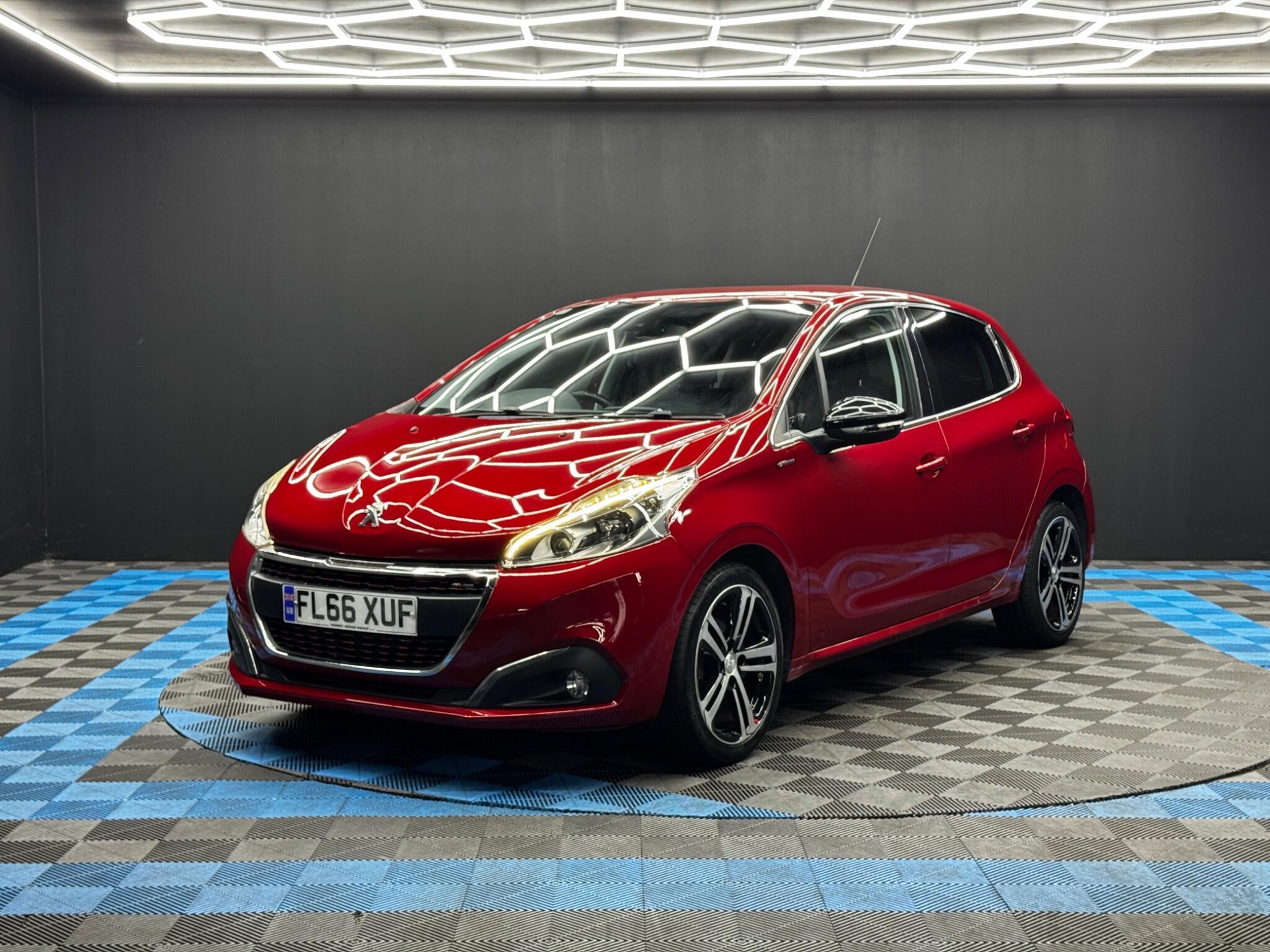 Peugeot 208 - Image 3