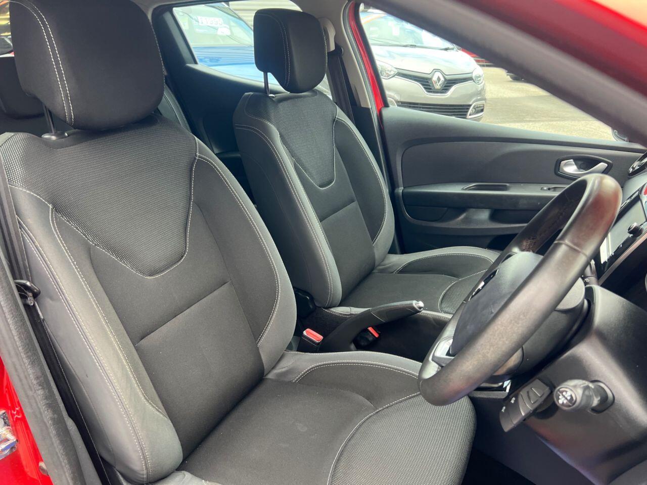 Renault Clio - Image 15