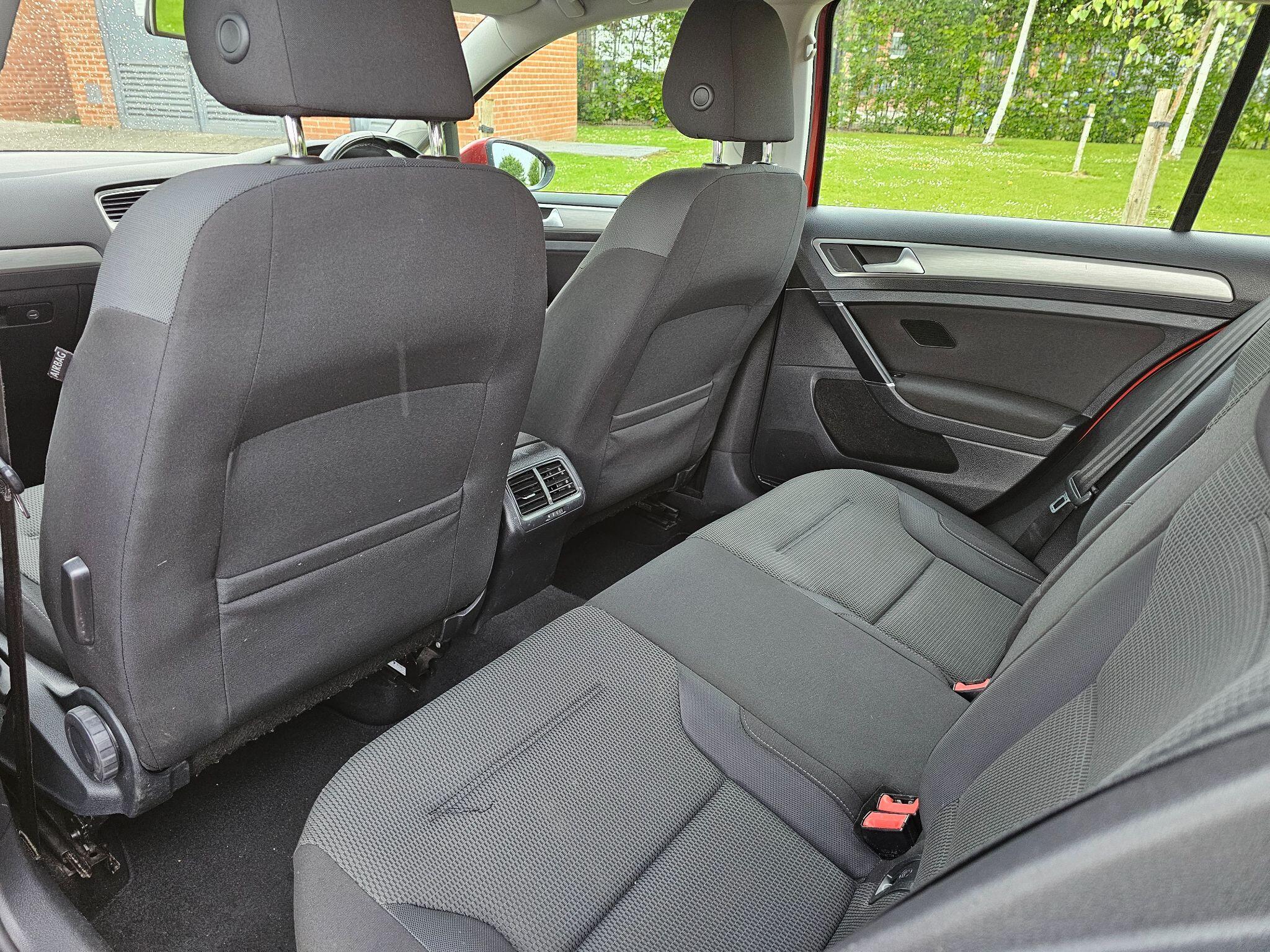Volkswagen Golf - Image 19