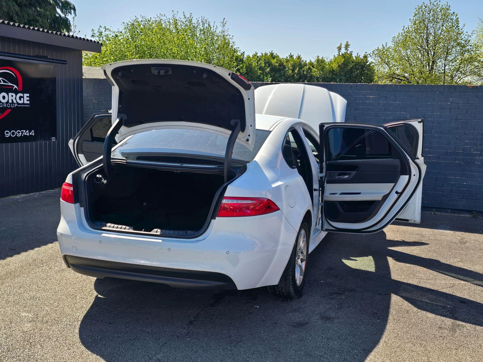 Jaguar XF - Image 20