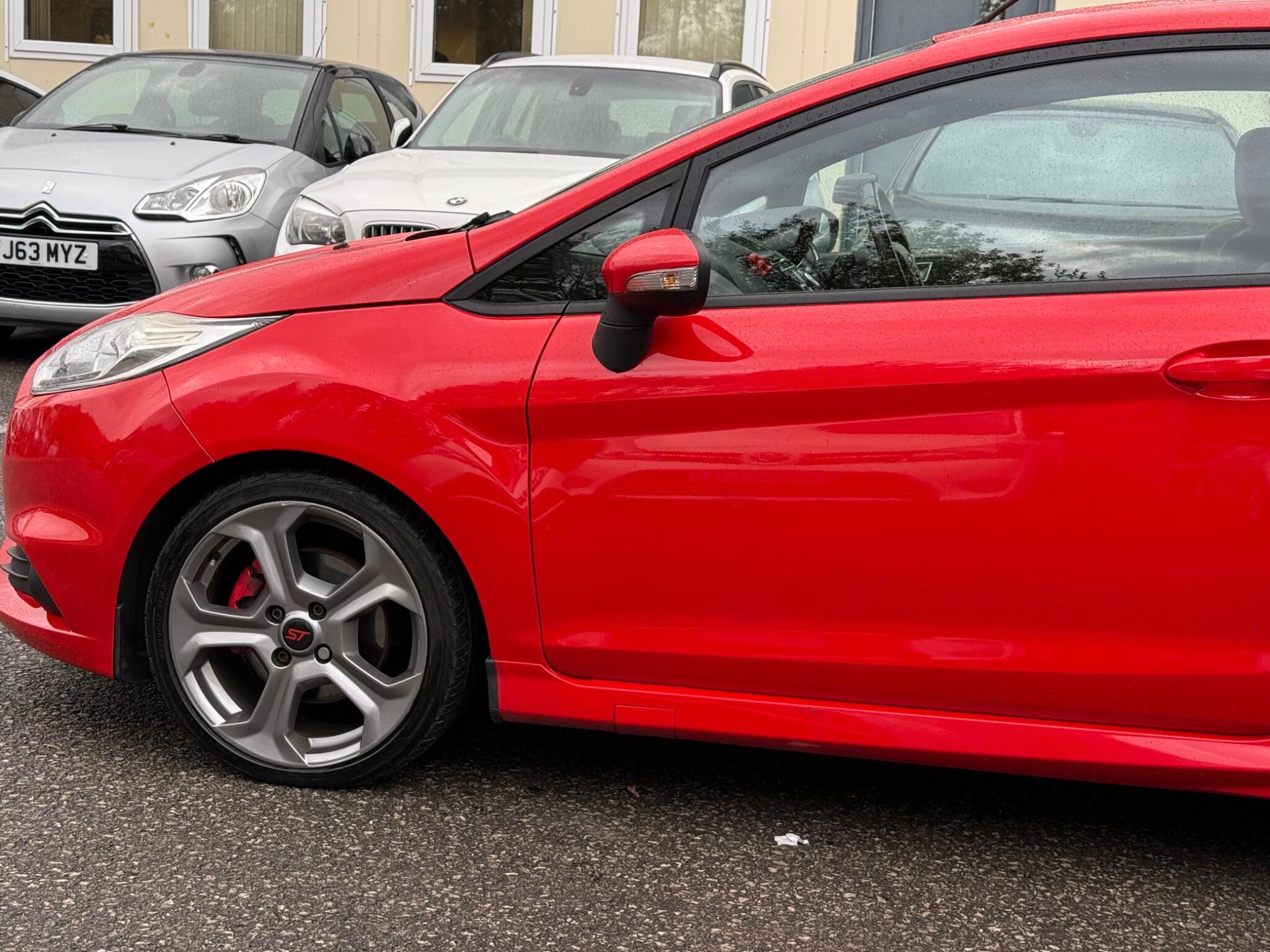 Ford Fiesta - Image 8