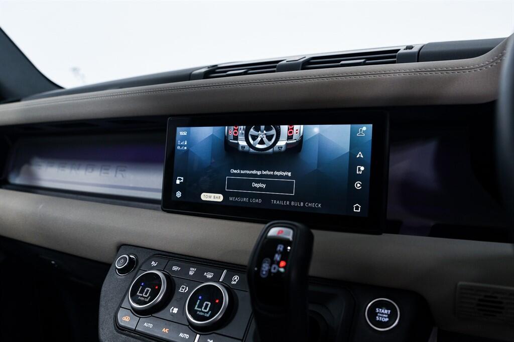 Land Rover Defender 110 - Image 23