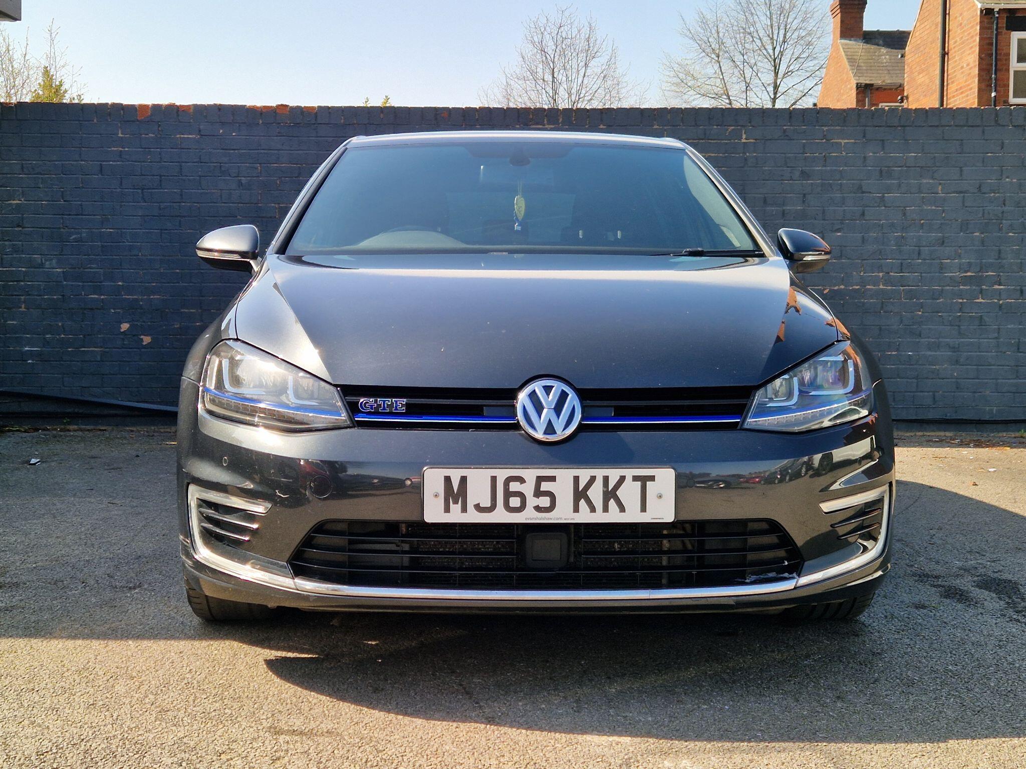 Volkswagen Golf - Image 17