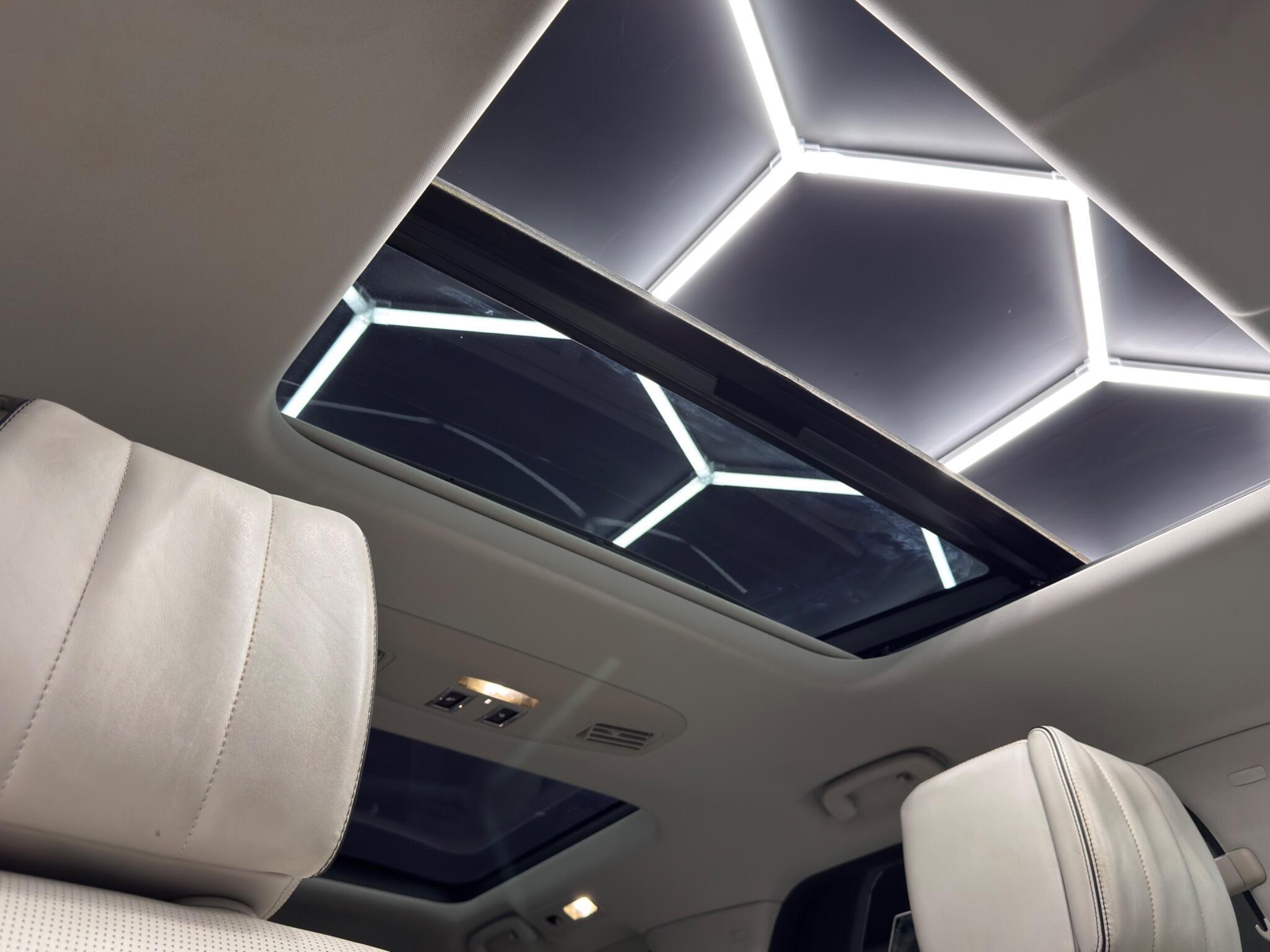 Land Rover Discovery - Image 40