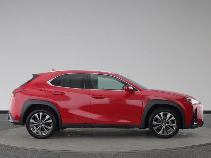 Lexus UX - Image 3