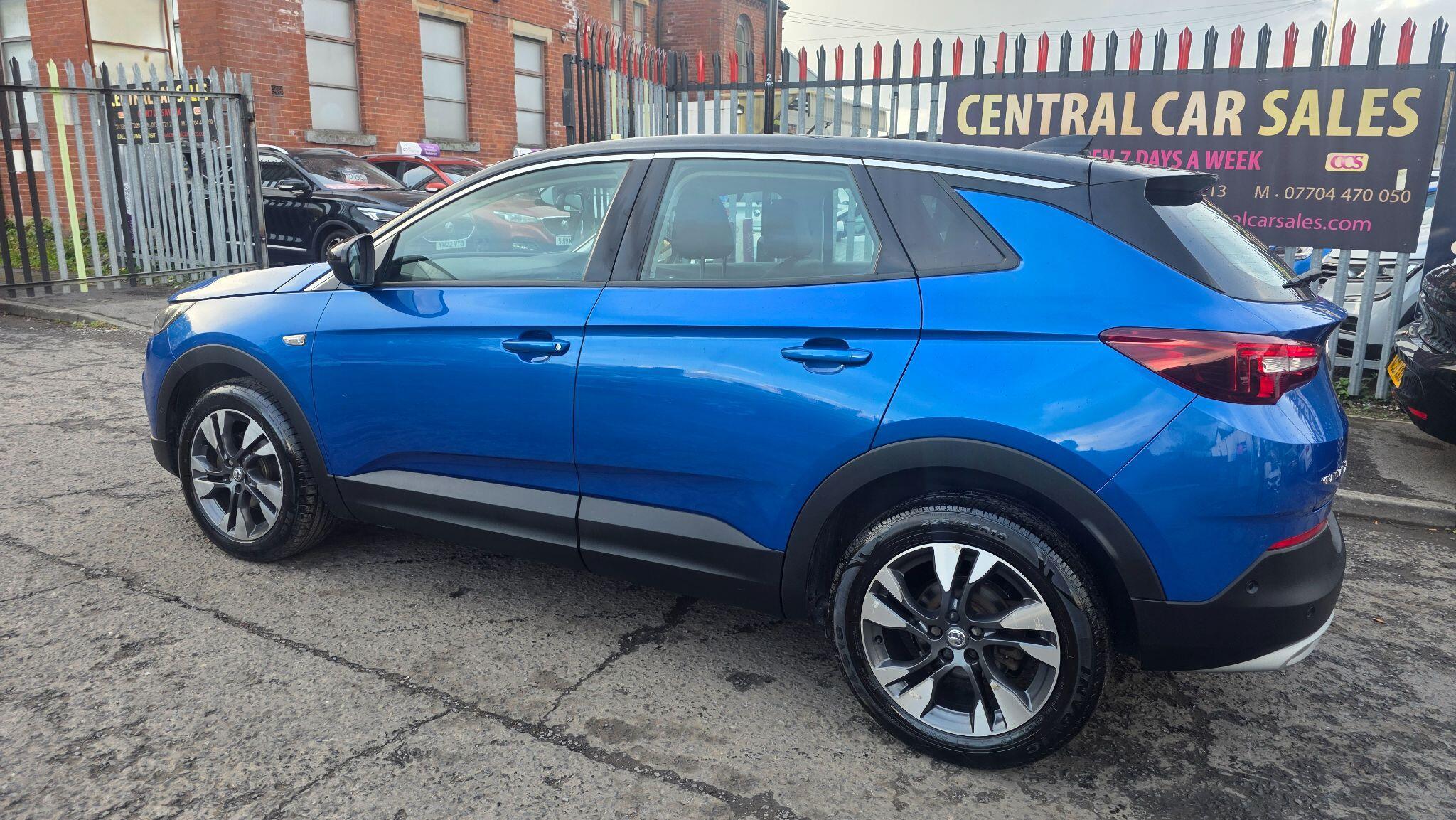 Vauxhall Grandland X - Image 11
