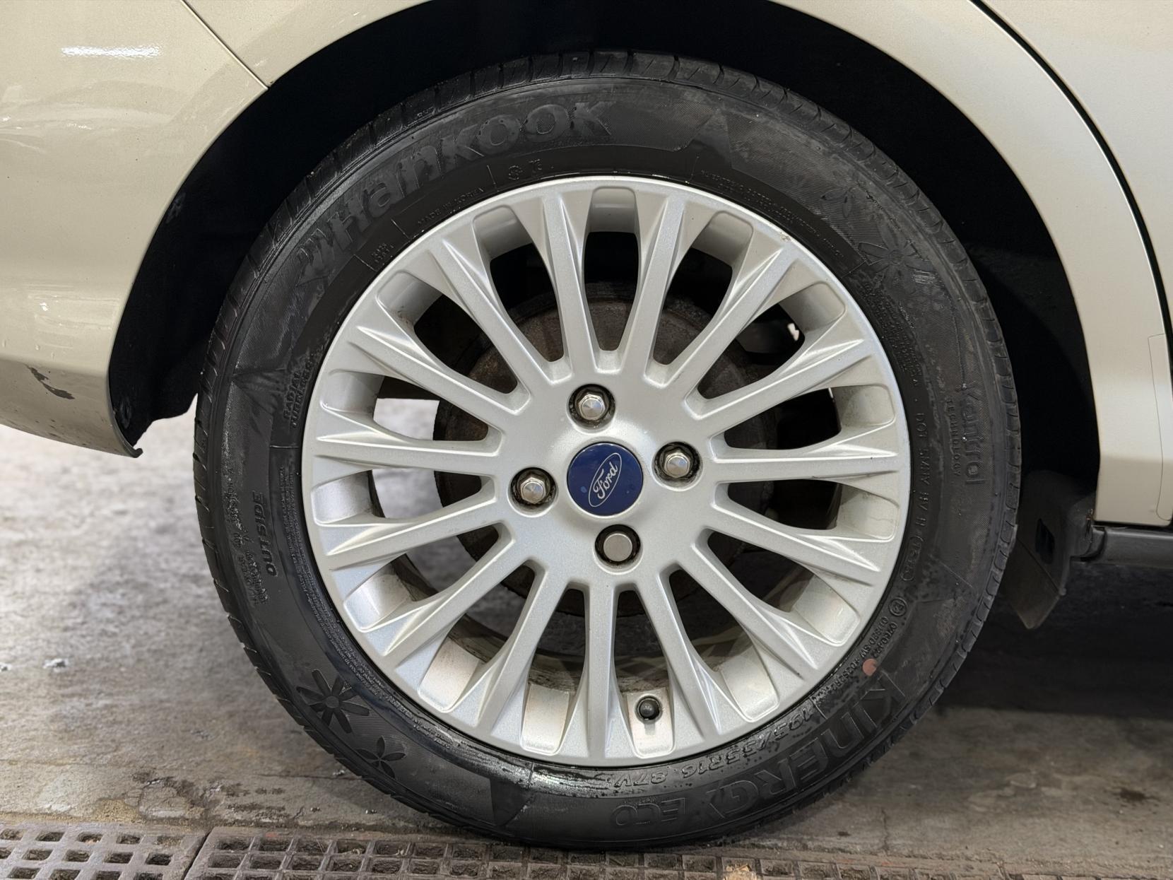 Ford B-Max - Image 17