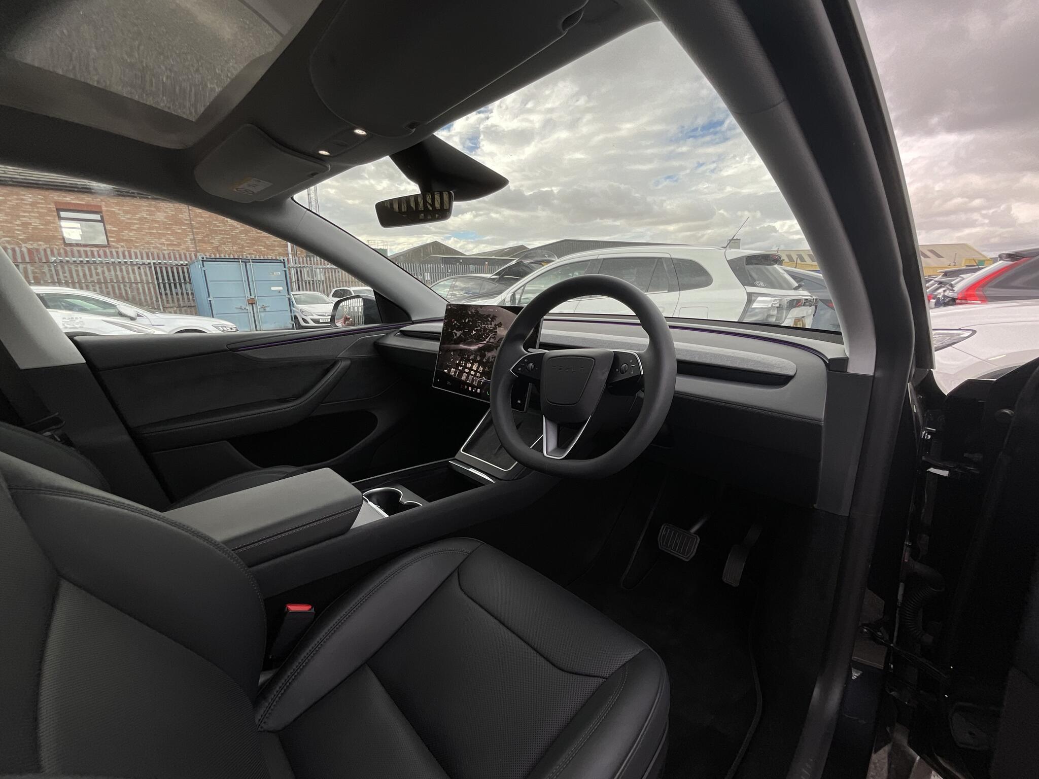 Tesla Model Y - Image 7