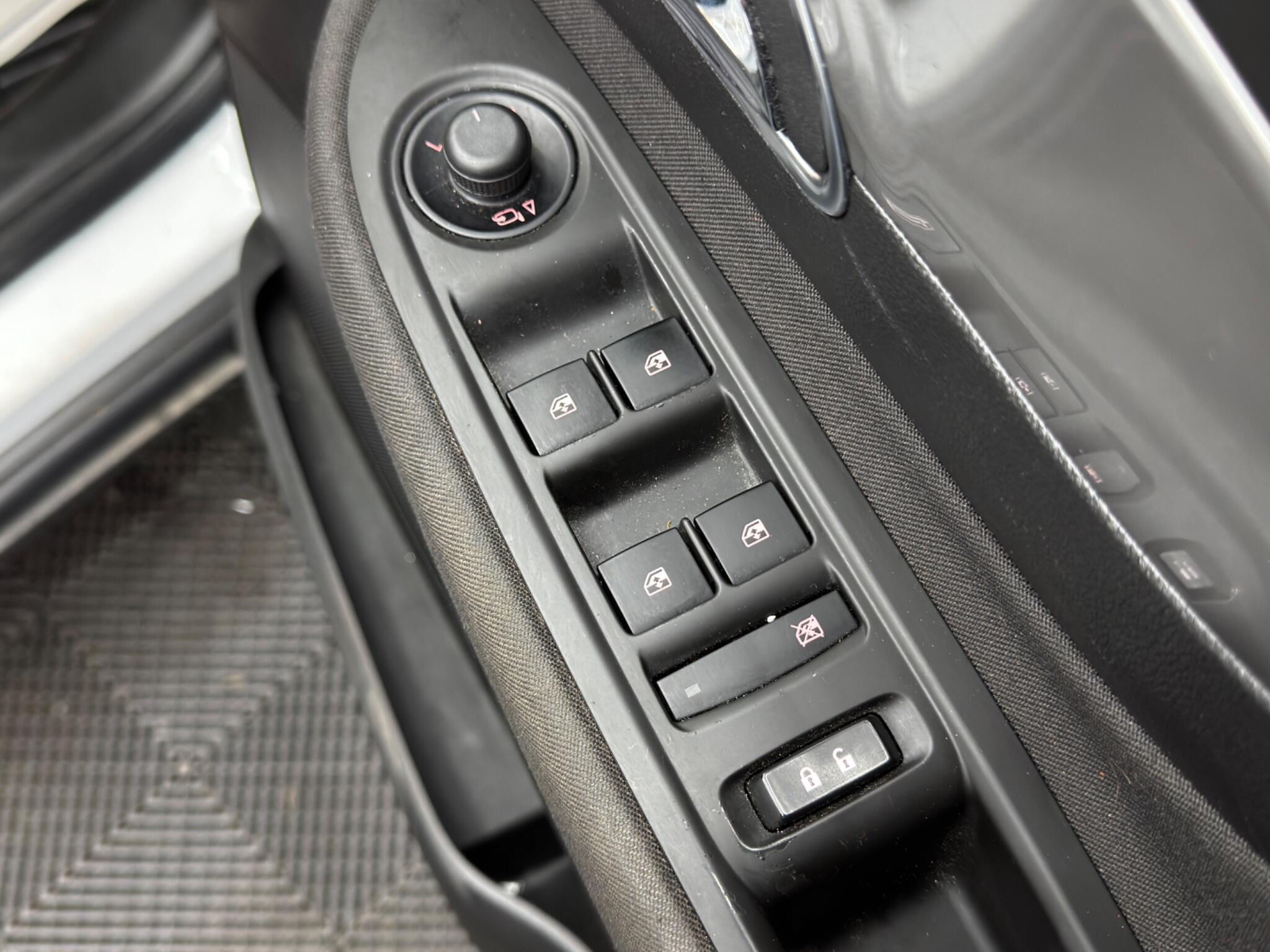 Vauxhall Mokka - Image 34