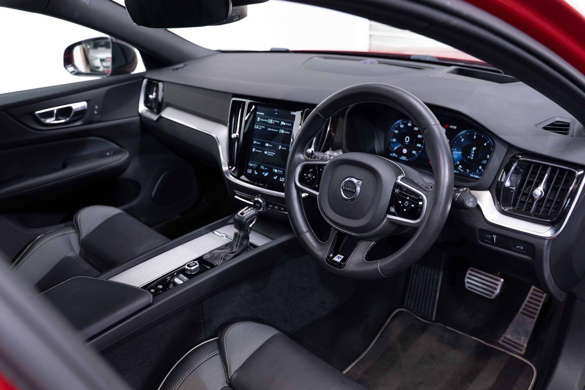 Volvo V60 - Image 9