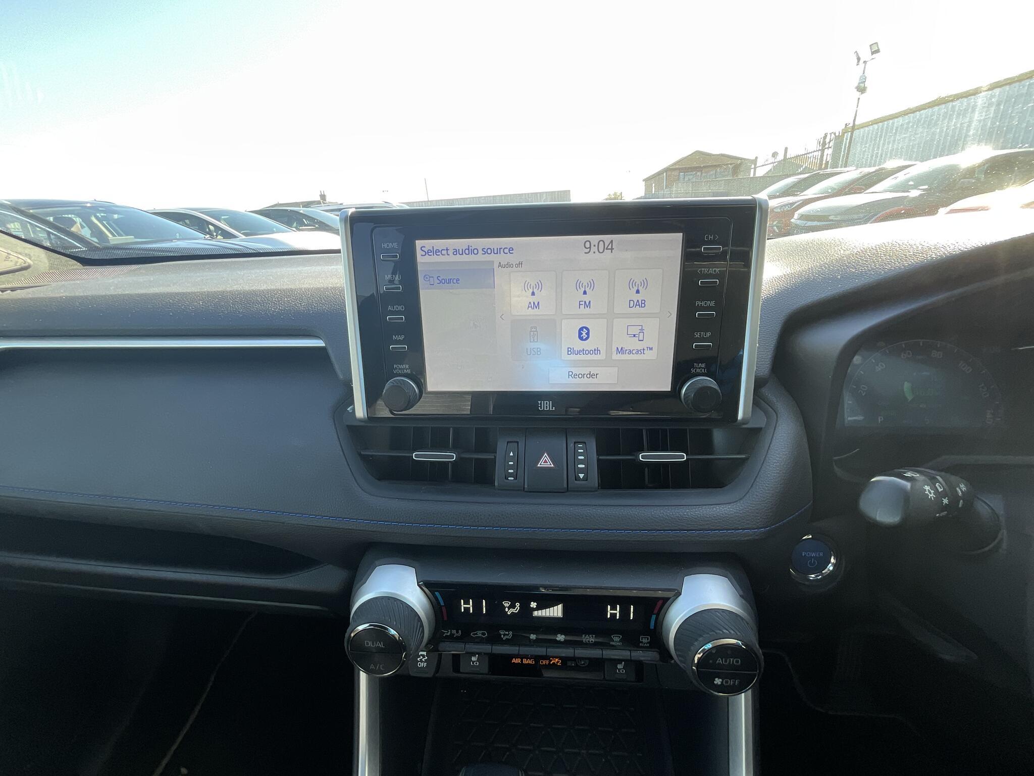 Toyota RAV4 - Image 10