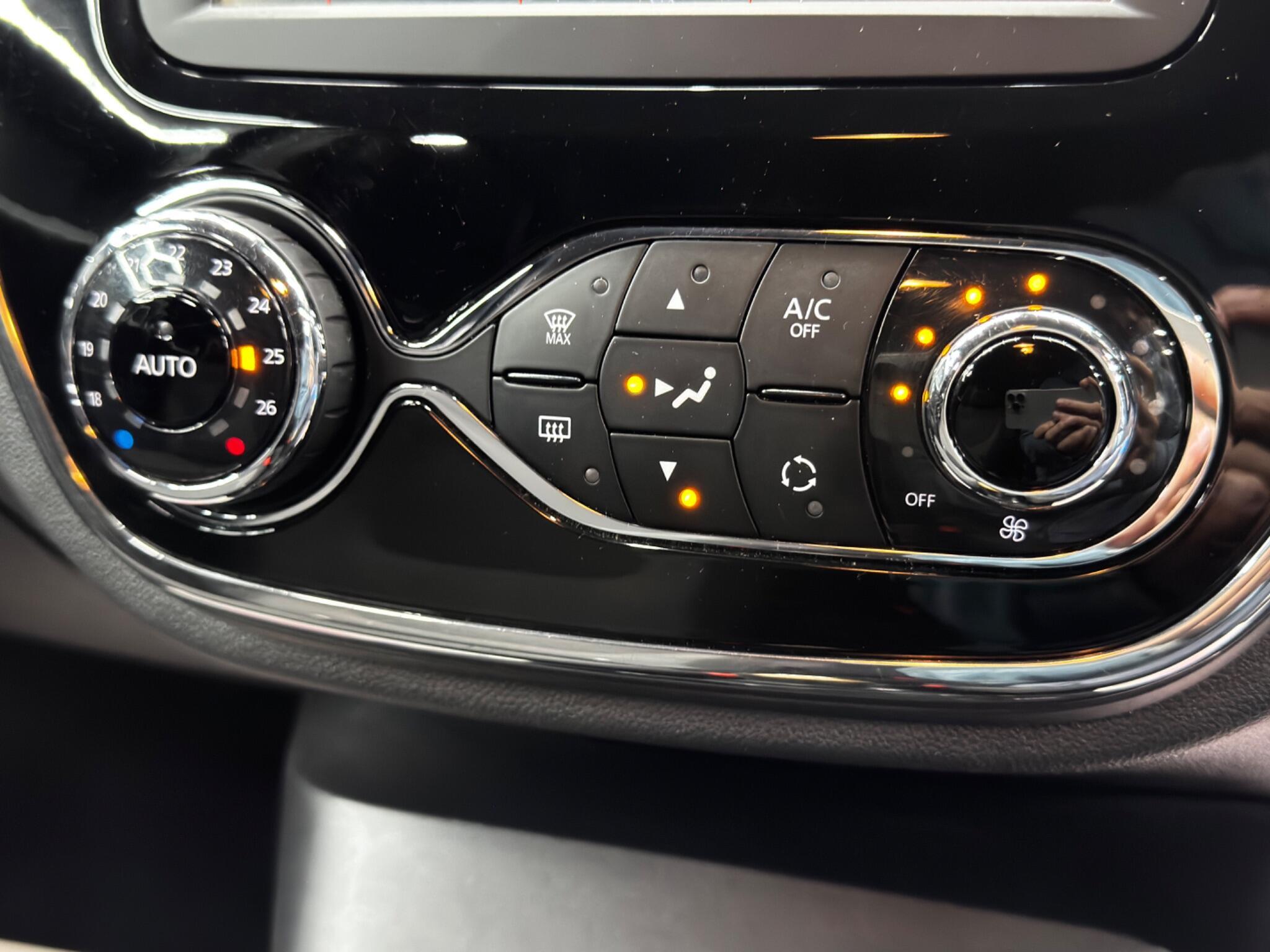 Renault Captur - Image 25