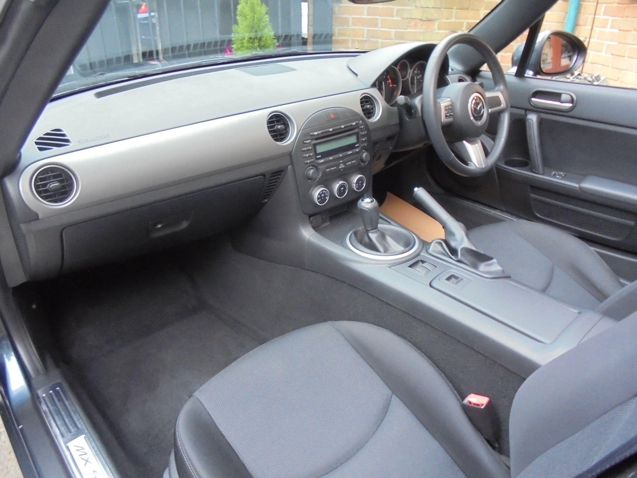 Mazda MX-5 - Image 13