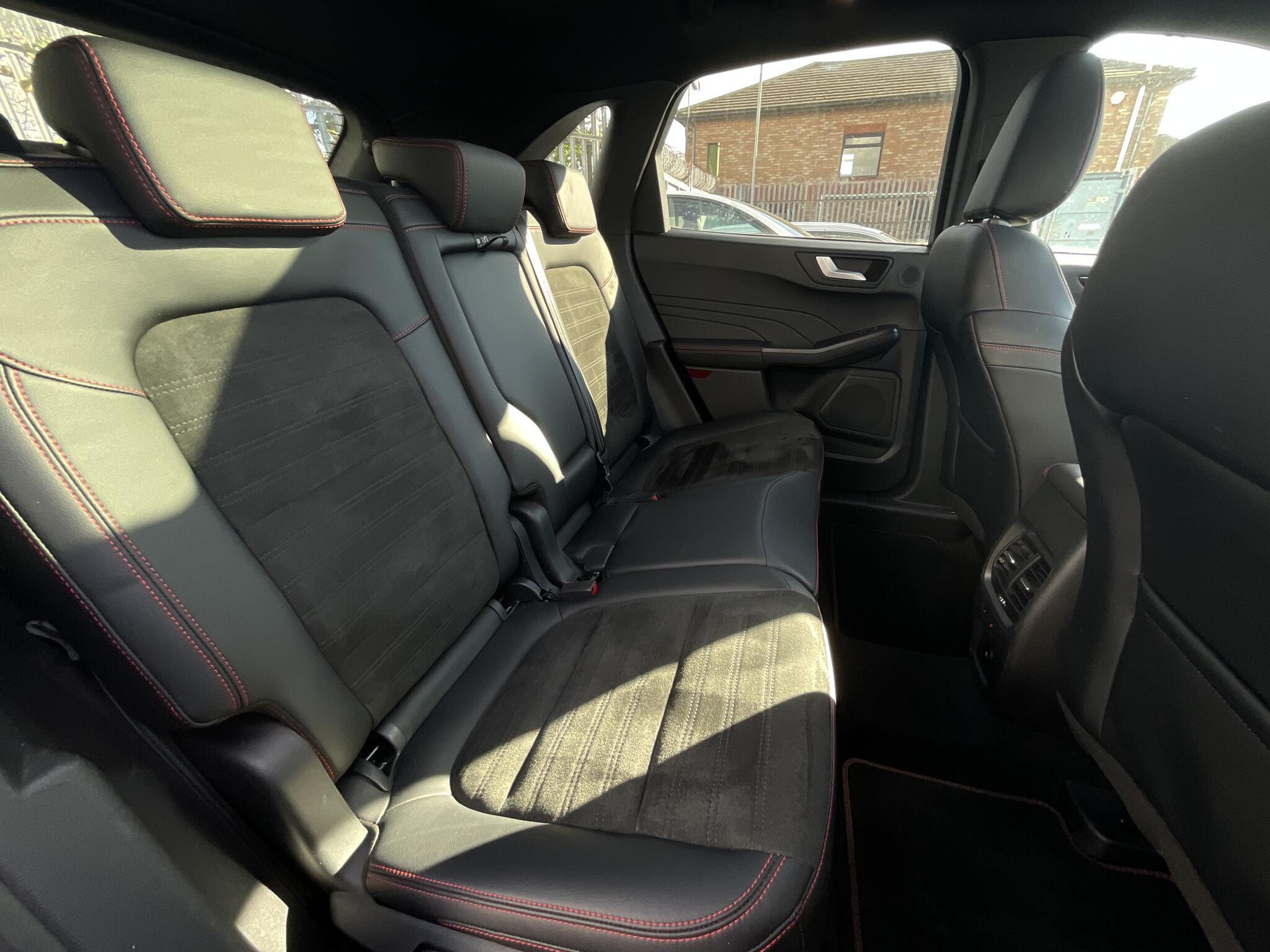 Ford Kuga - Image 11
