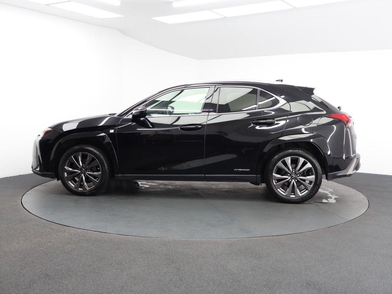Lexus UX - Image 7