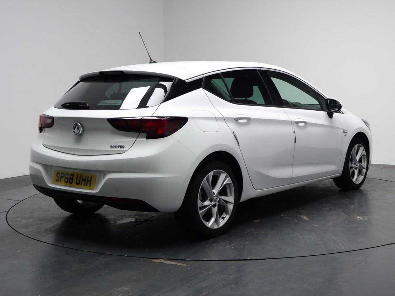Vauxhall Astra - Image 13