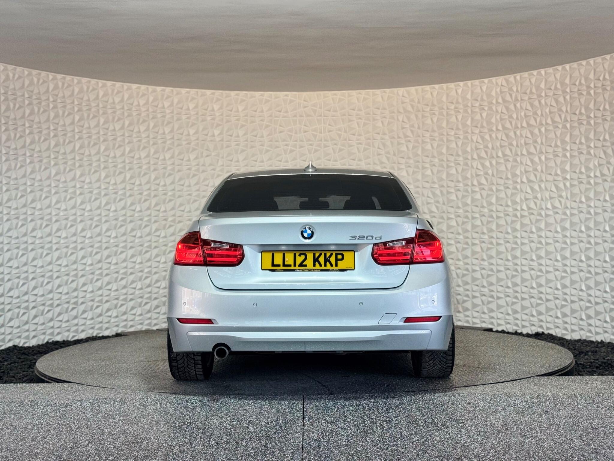 BMW 3 Series - Image 13