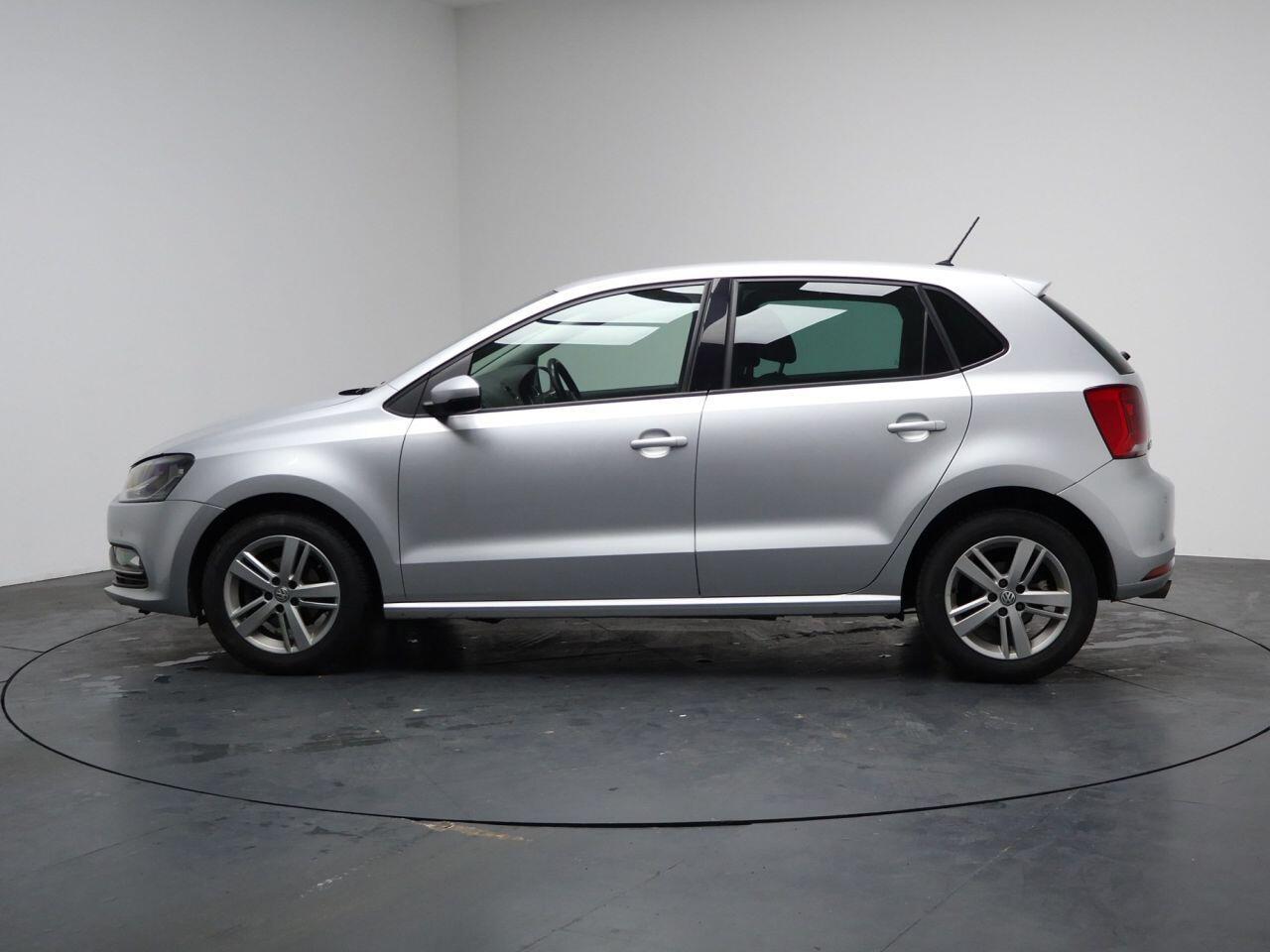 Volkswagen Polo - Image 8