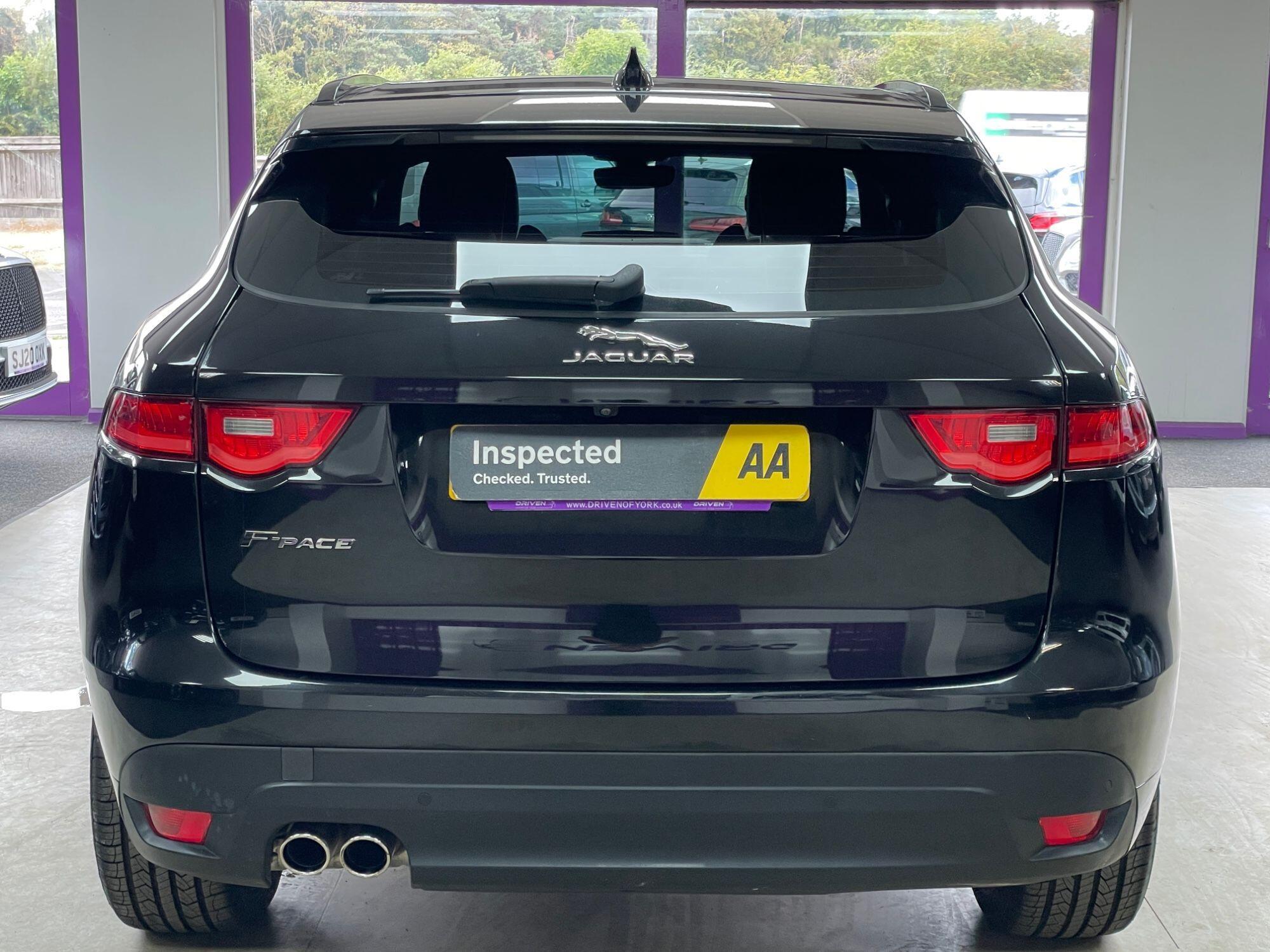 Jaguar F-Pace - Image 10