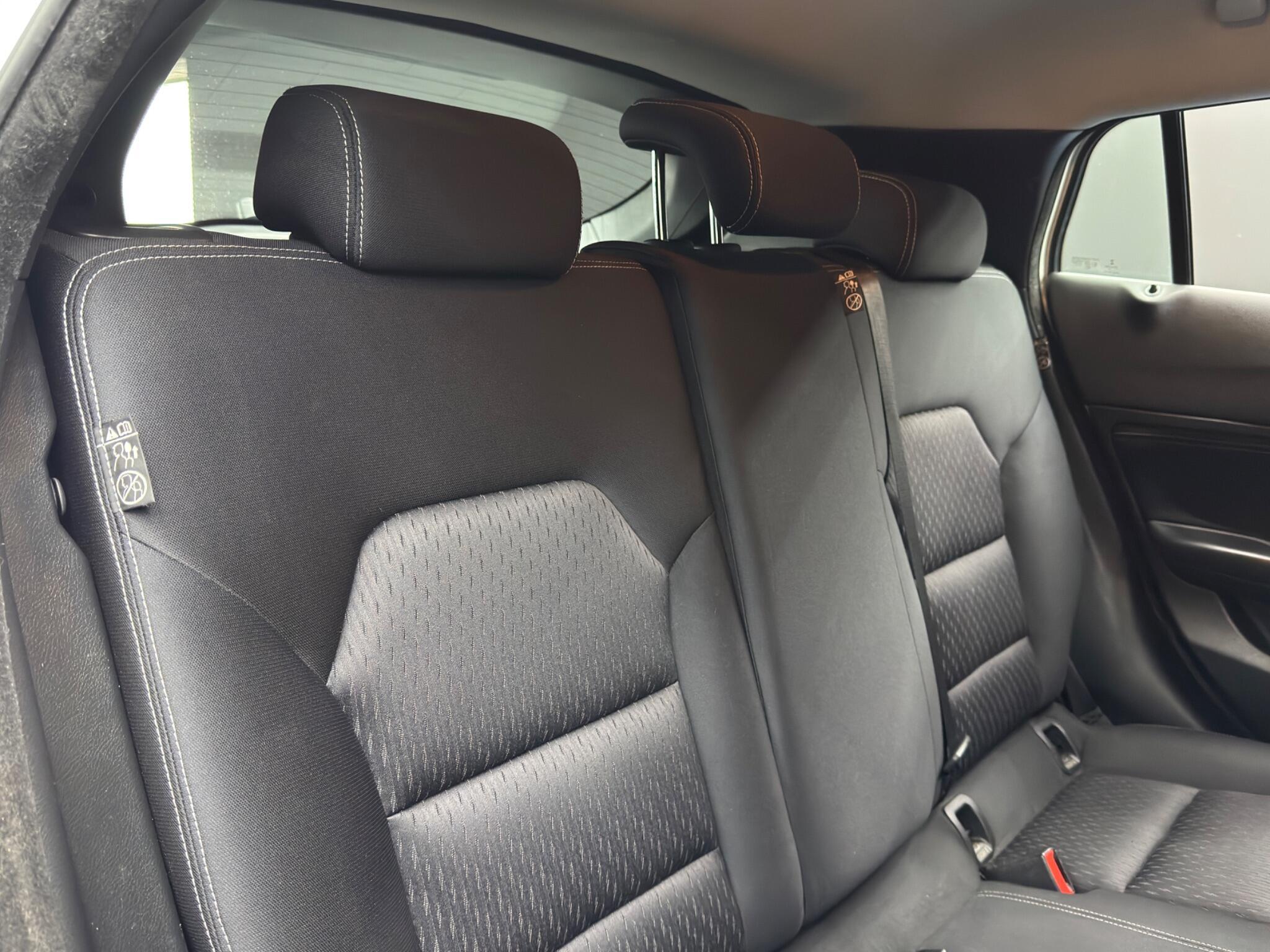 Infiniti Q30 - Image 15