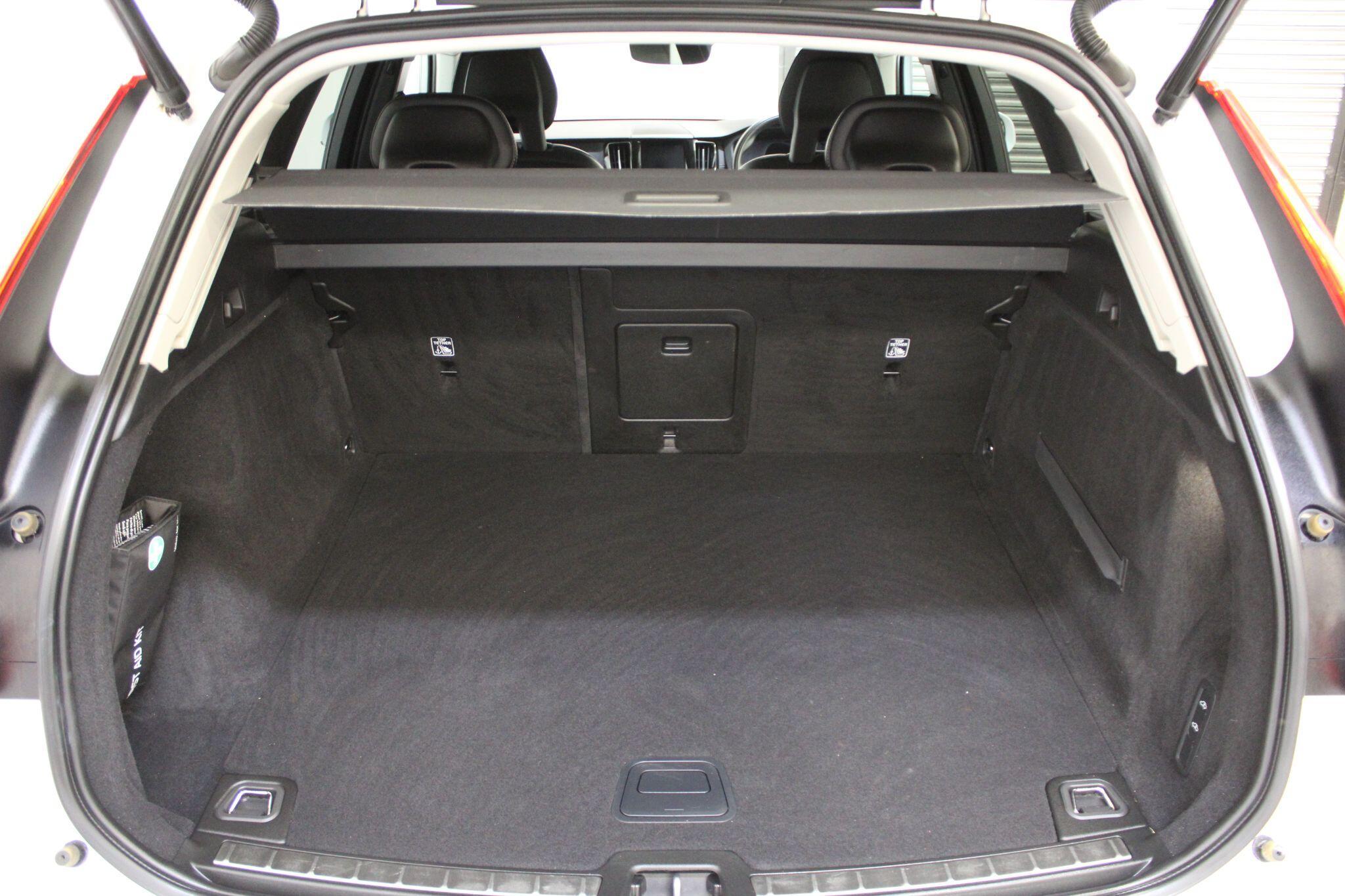 Volvo XC60 - Image 16