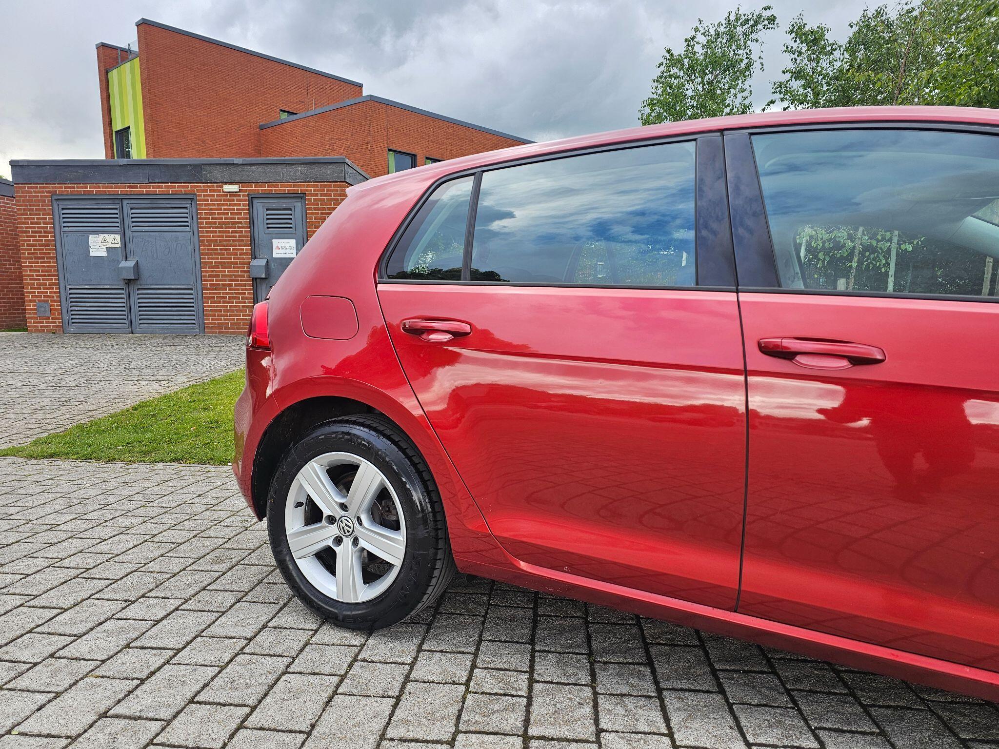 Volkswagen Golf - Image 2