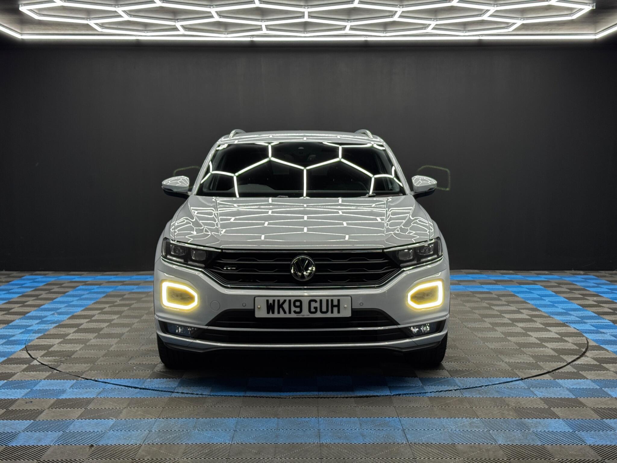 Volkswagen T-Roc - Image 2
